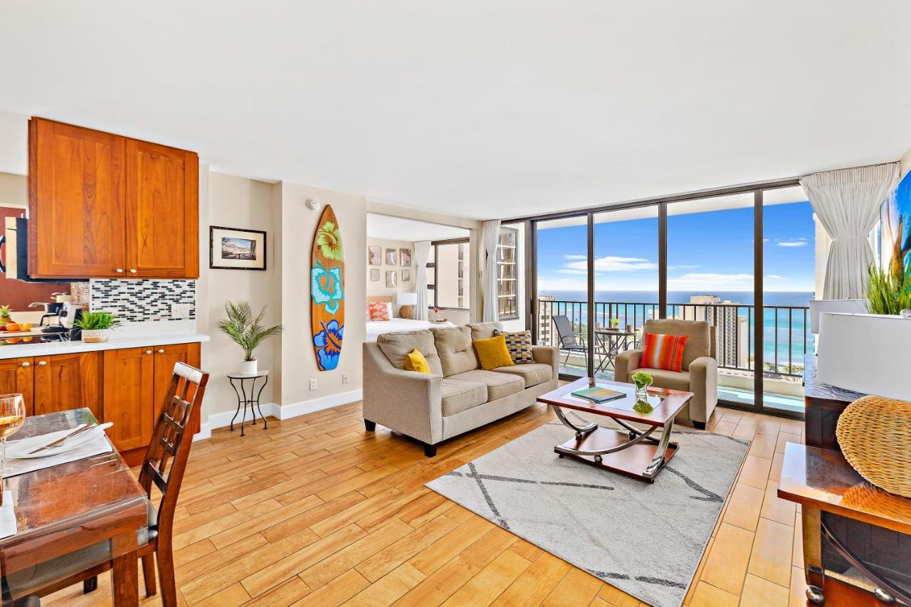 Waikiki Banyan 1Br With Great Ocean Views, Steps To Beach & Parking! Хонолулу Екстериор снимка