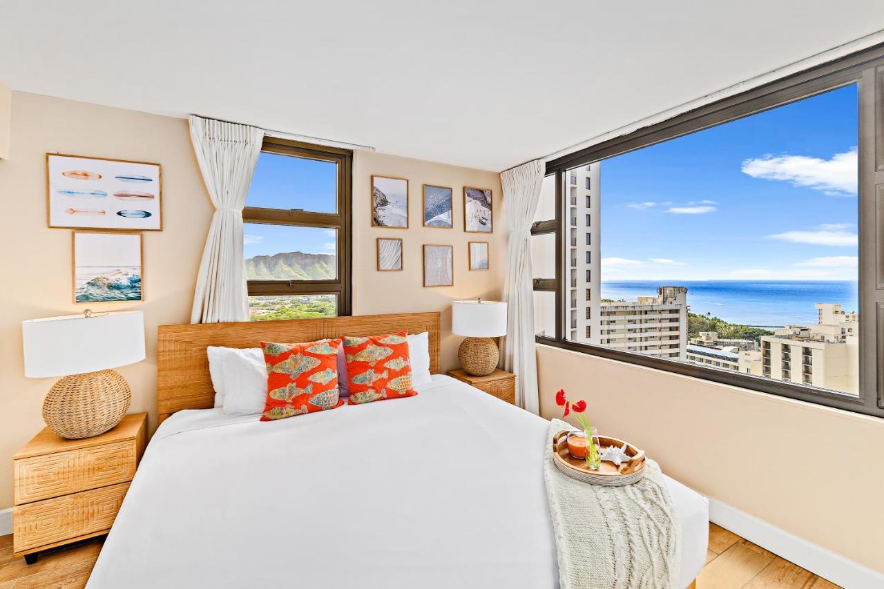 Waikiki Banyan 1Br With Great Ocean Views, Steps To Beach & Parking! Хонолулу Екстериор снимка