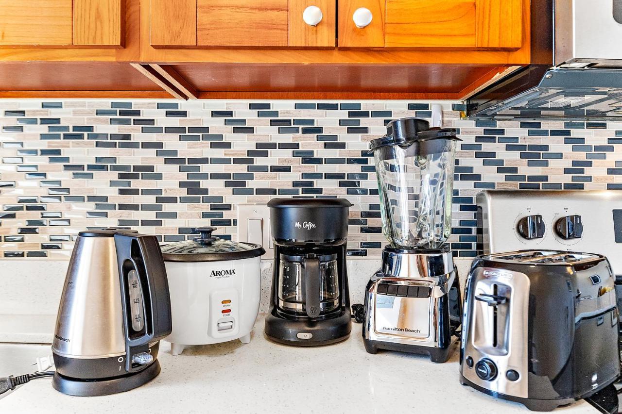 Waikiki Banyan 1Br With Great Ocean Views, Steps To Beach & Parking! Хонолулу Екстериор снимка