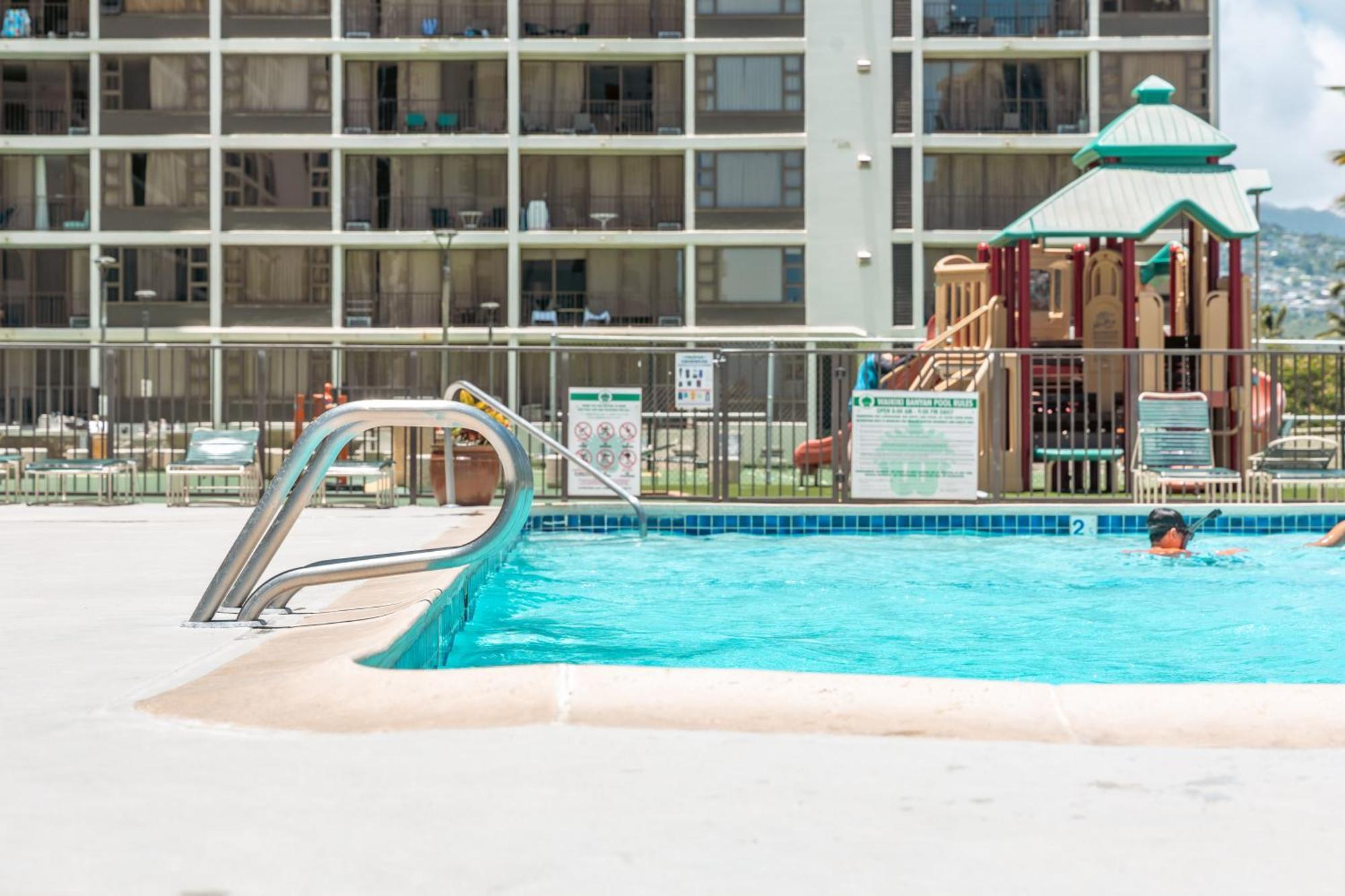 Waikiki Banyan 1Br With Great Ocean Views, Steps To Beach & Parking! Хонолулу Екстериор снимка