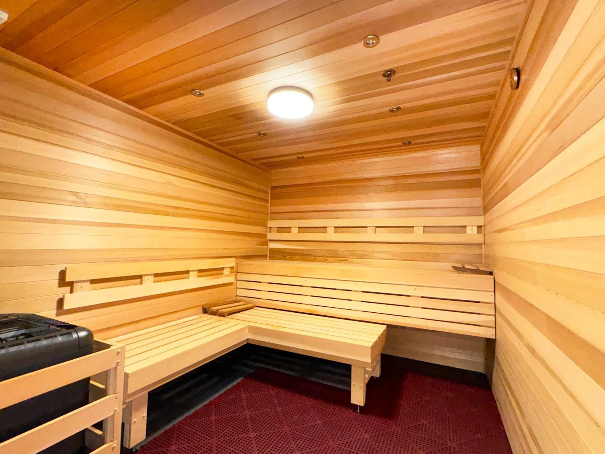 Waikiki Banyan 1Br With Great Ocean Views, Steps To Beach & Parking! Хонолулу Екстериор снимка